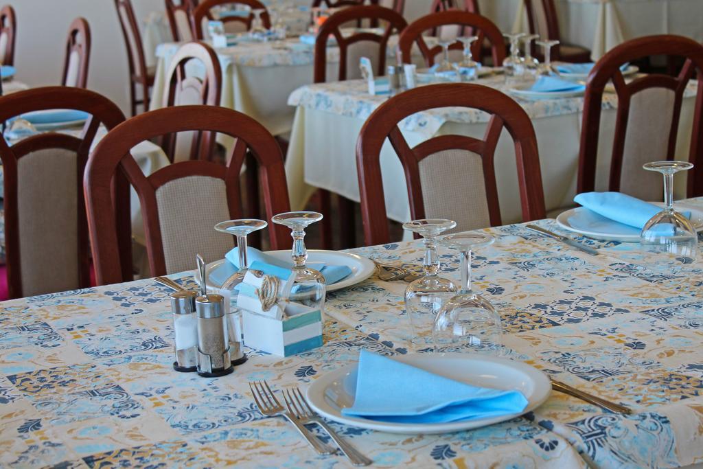 Hotel Touring Misano Adriatico Exteriör bild